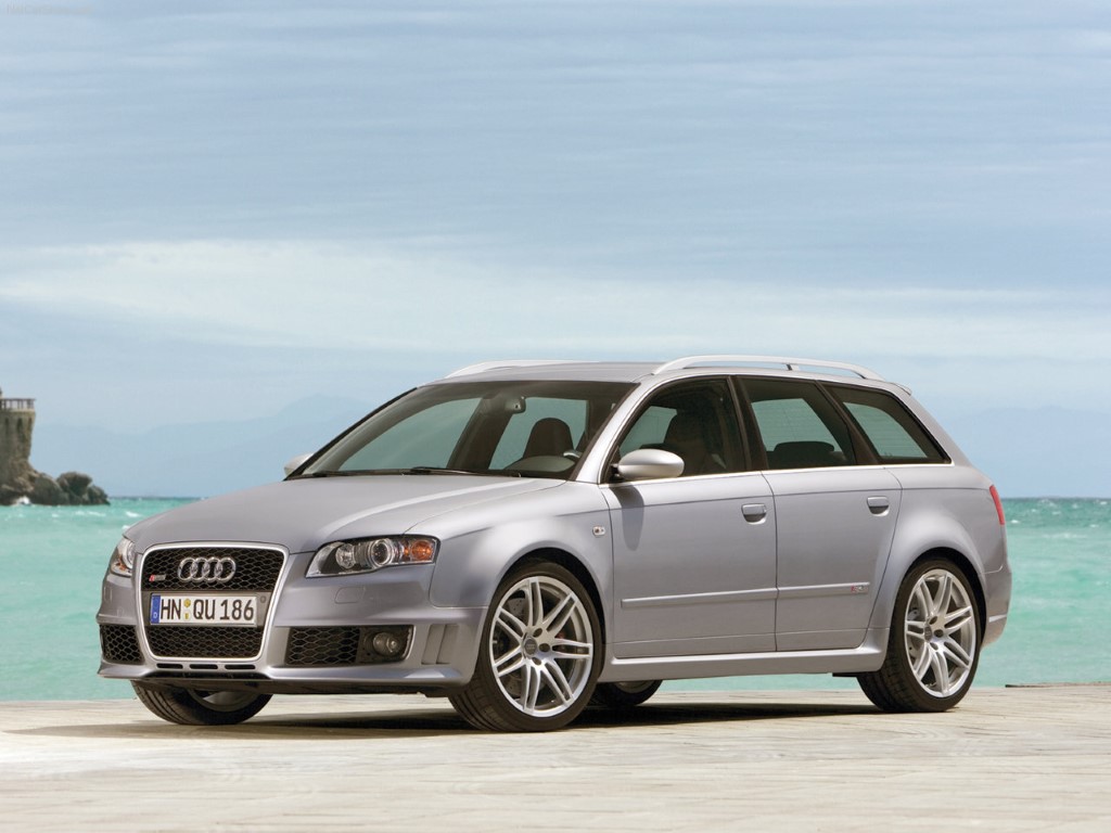 Audi RS4 Avant 4.2 V8